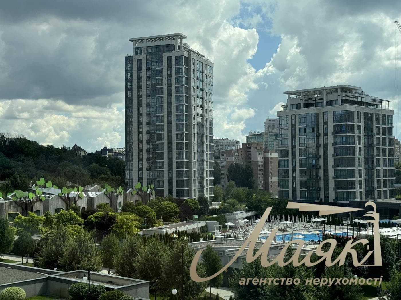 Продажа 3к квартиры 150м2 в ЖК Новопечерские липки, Драгомирова 17, Печерск, Киев