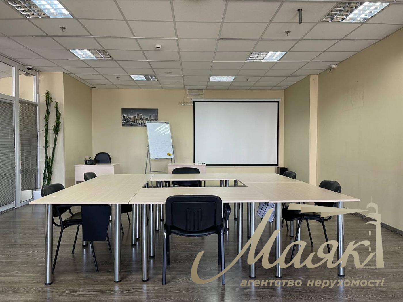 Аренда офисного помещения(115м2)свободного назначения, Осокорки