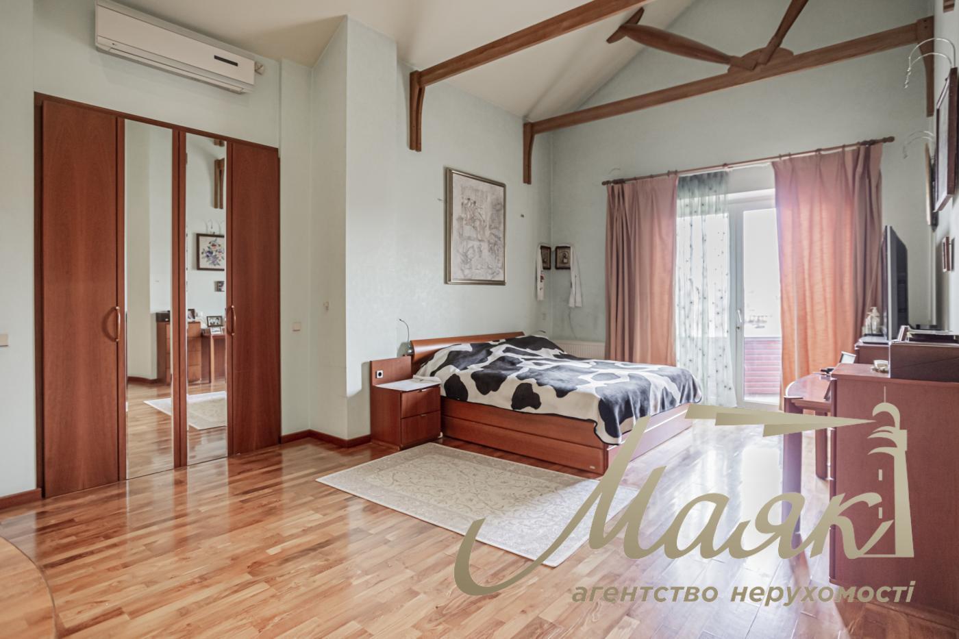 Sale of a house in the residential complex "Golden Gate", Kozin village.