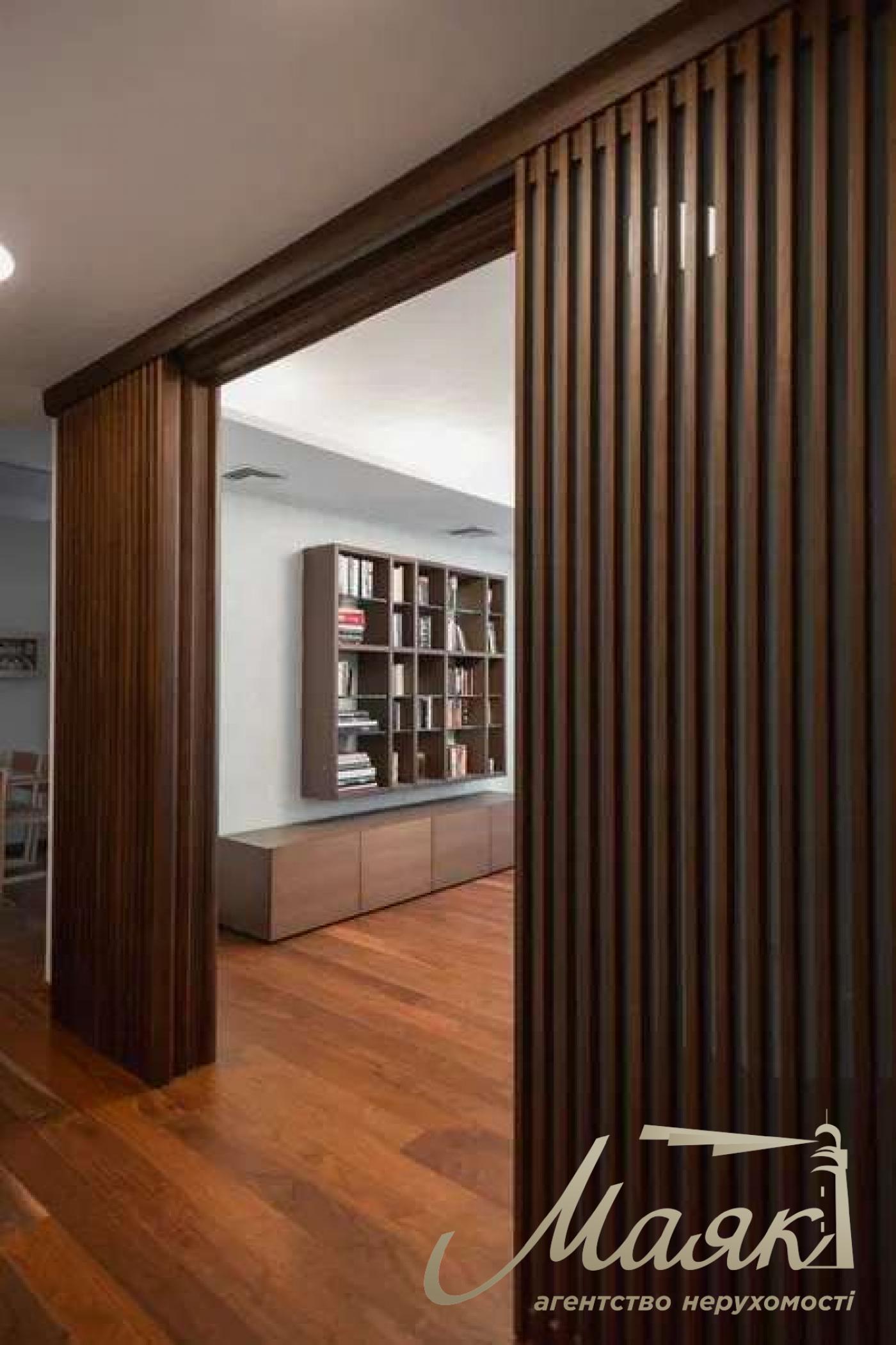 Продаж 4к-квартири 195 м2 вул. Панаса Мирного, 17 Печерський район