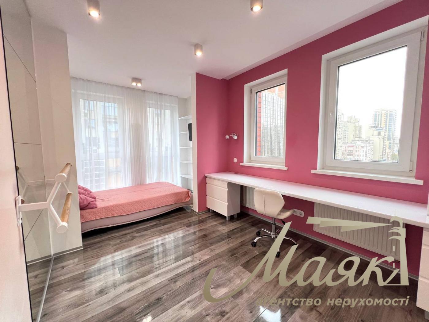 Аренда 3-х комнатной квартиры в ЖК New York Concept House, ул.Антоновича 74