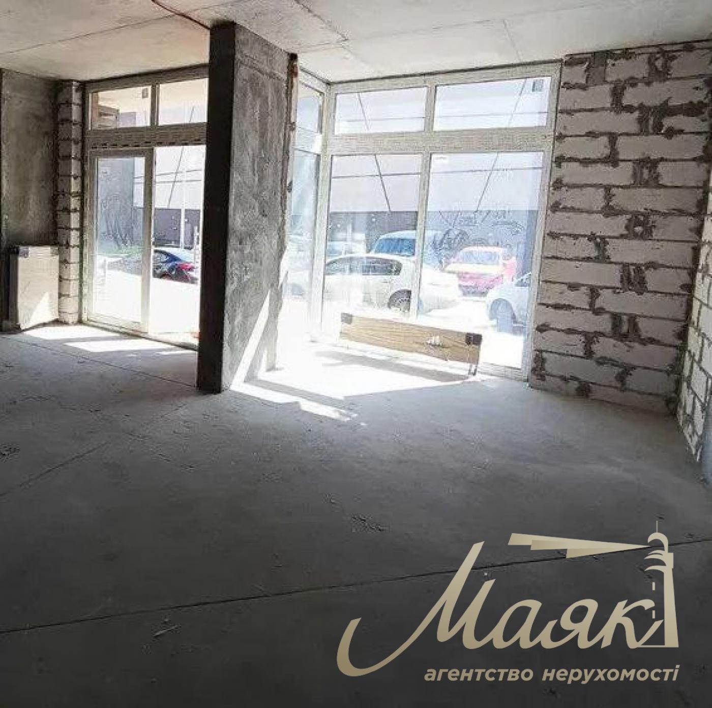 Rent of facade space 135m2 in residential complex Varshavsky
