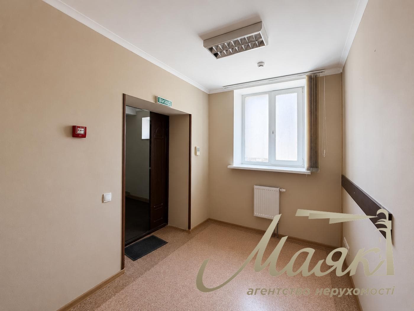 Office for rent 258m2 in the center of Kyiv, Antonovycha street.
