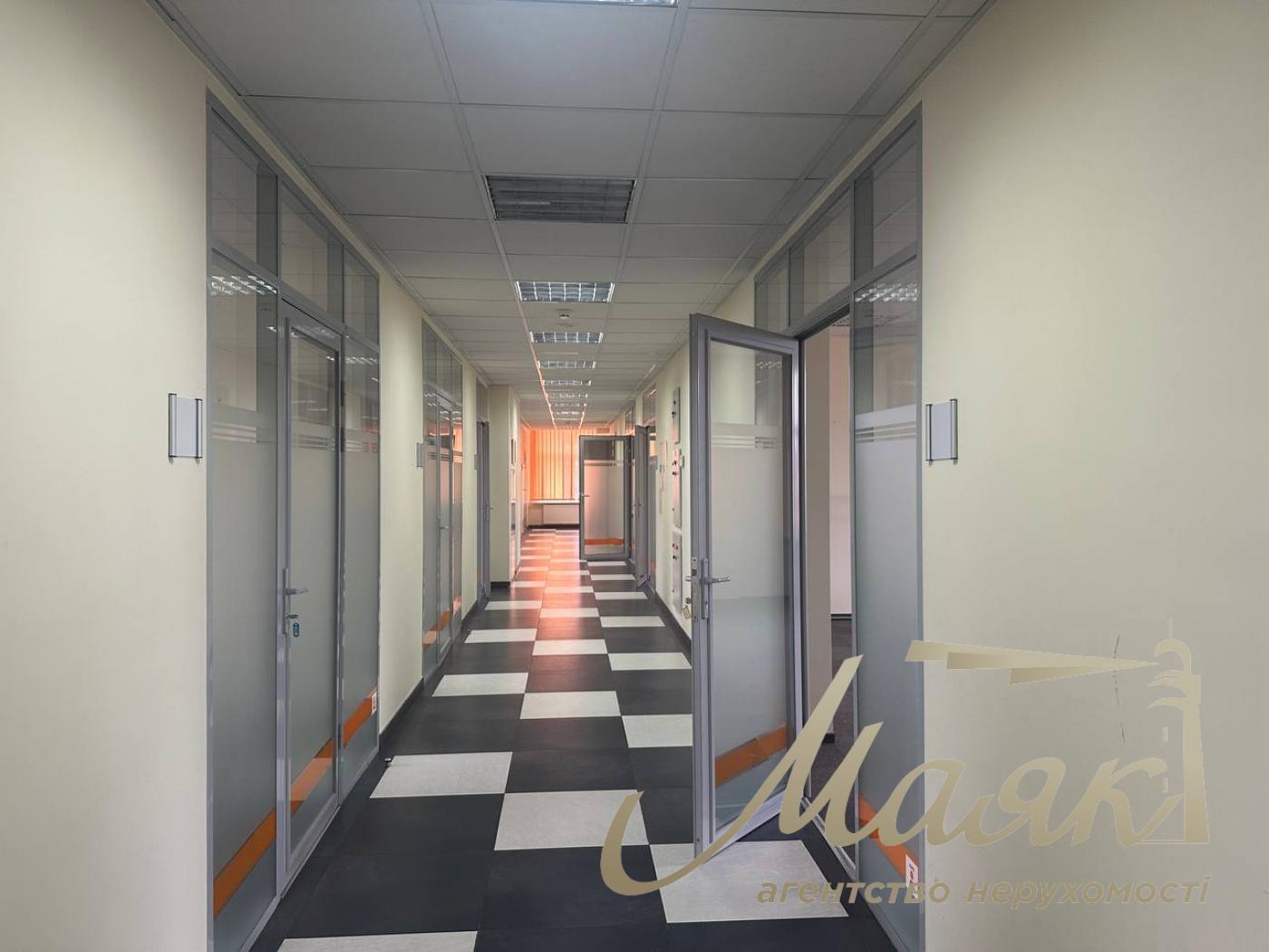 Оренда офісу 914м2 по вул.Міхновського, Звіринецька