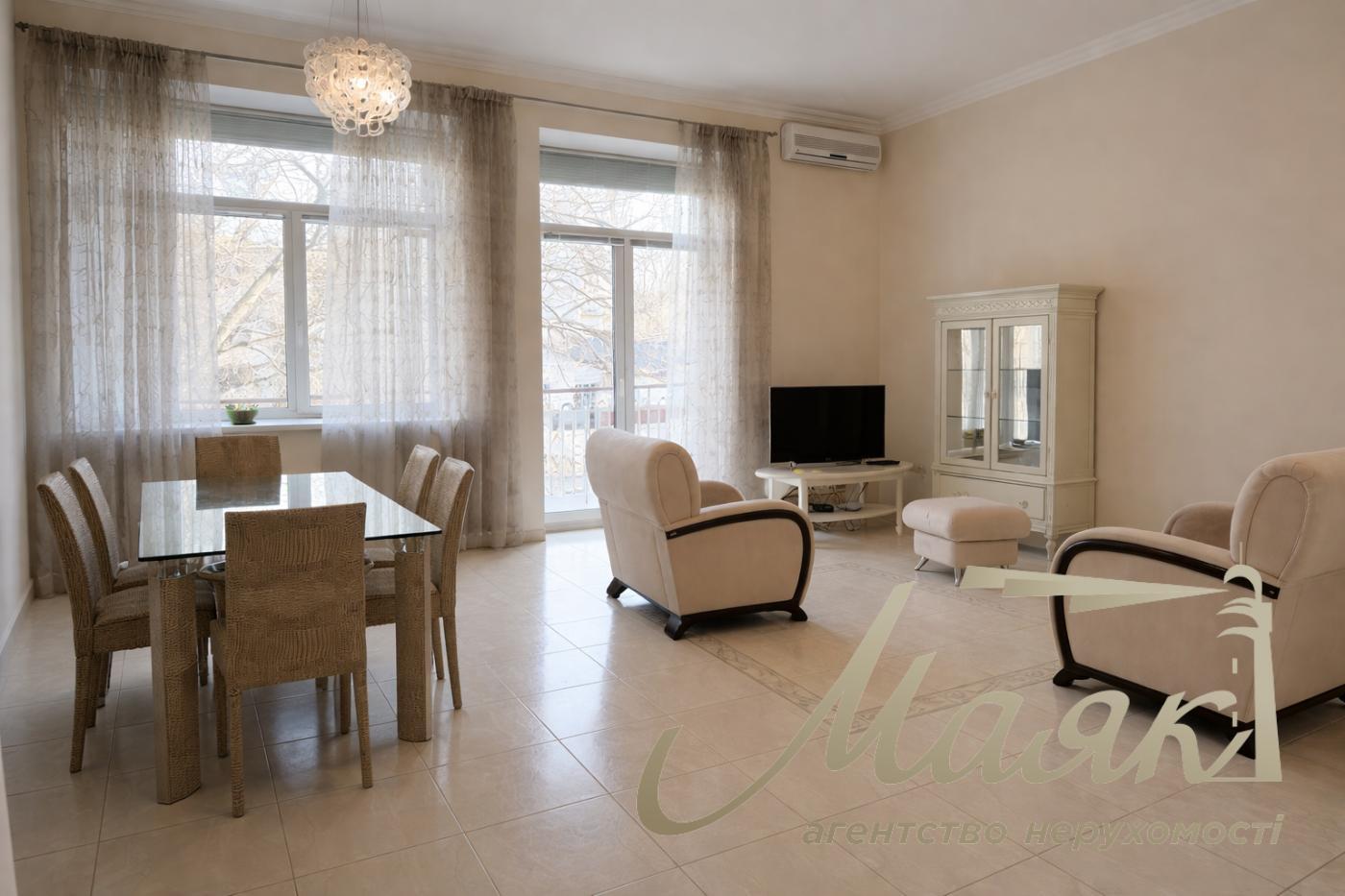 For sale 3-room apartment 98m2, str. Yaroslavov Val, 19, Shevchenkovsky district, Near Golden Gate, Sofia Square, Andreevsky Descent.