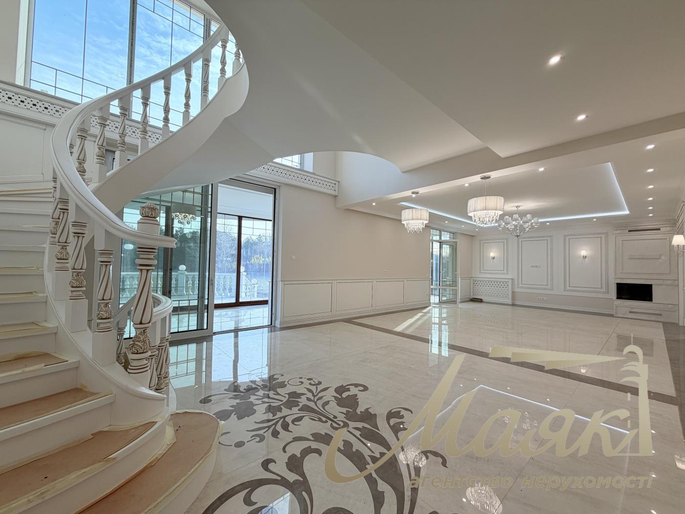 Продажа дома 418.6м2 с выходом до воды, участок 50 соток в КГ "Dream Village", с. Лебедевка