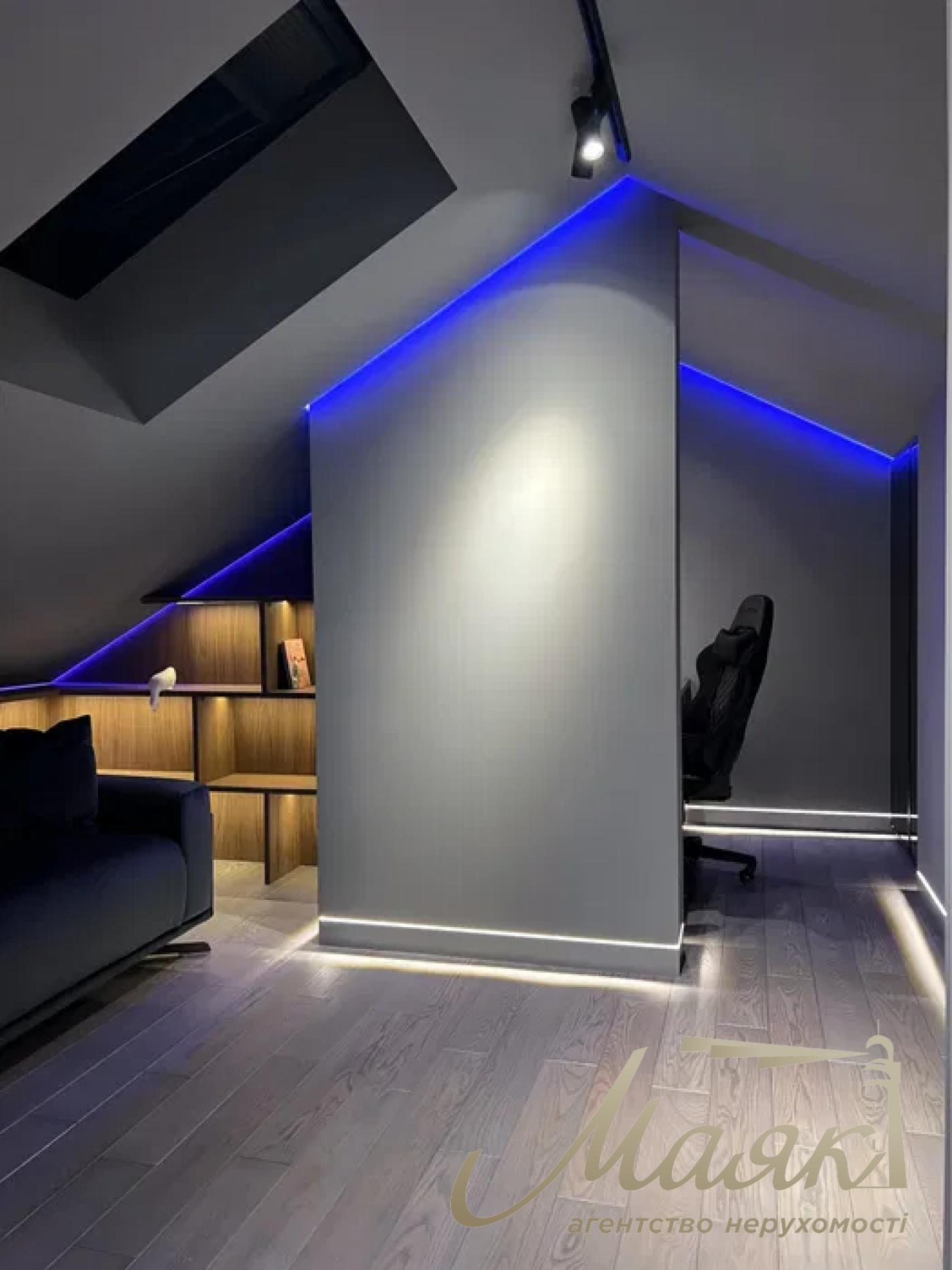 Продажа двухуровневой 2к квартиры ЖК Комфорт Таун, ул. Березнева, Соцгород