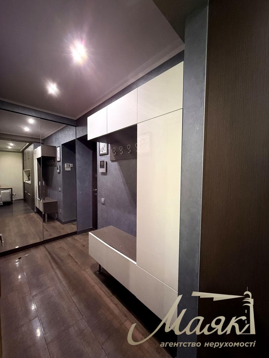 Продаж квартири площею 45 м² на Печерську, бульвар Лесі Українки, 14