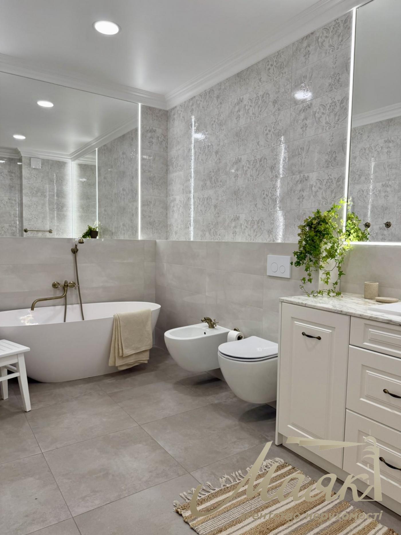 Продаж будинку в КМ Розкішне, село Романків, Обухівська траса