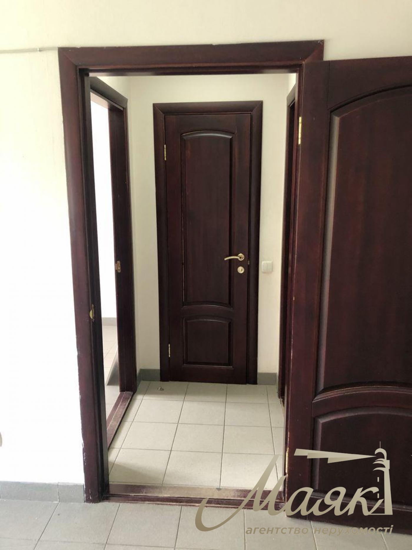 Продажа фасадного коммерческого помещения 89м2 в проходном и перспективном месте — поворот на ЖК «Комфорт Таун».