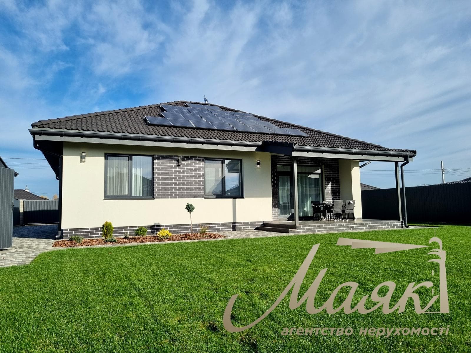 Продаж автономного будинку з сонячною електростанцією | 134 м² | КМ "Міжріччя" Поруч з річкою Десна с. Осещина, вул. Осещина, вул. Зоряна