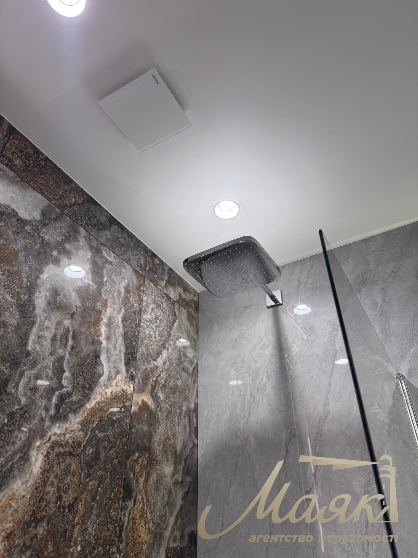 Продаж квартири 120m2 в ЖК Французький квартал 2, вул. Джона Маккейна 3а, Центр, Київ