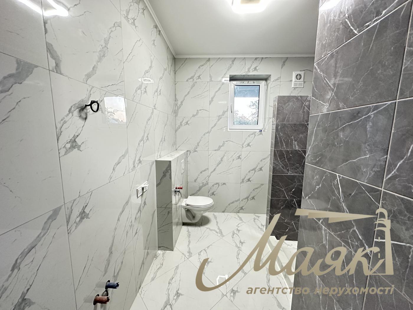 Sale 90m2 Duplex, Starye Petrovtsy, Zhovtneva st.