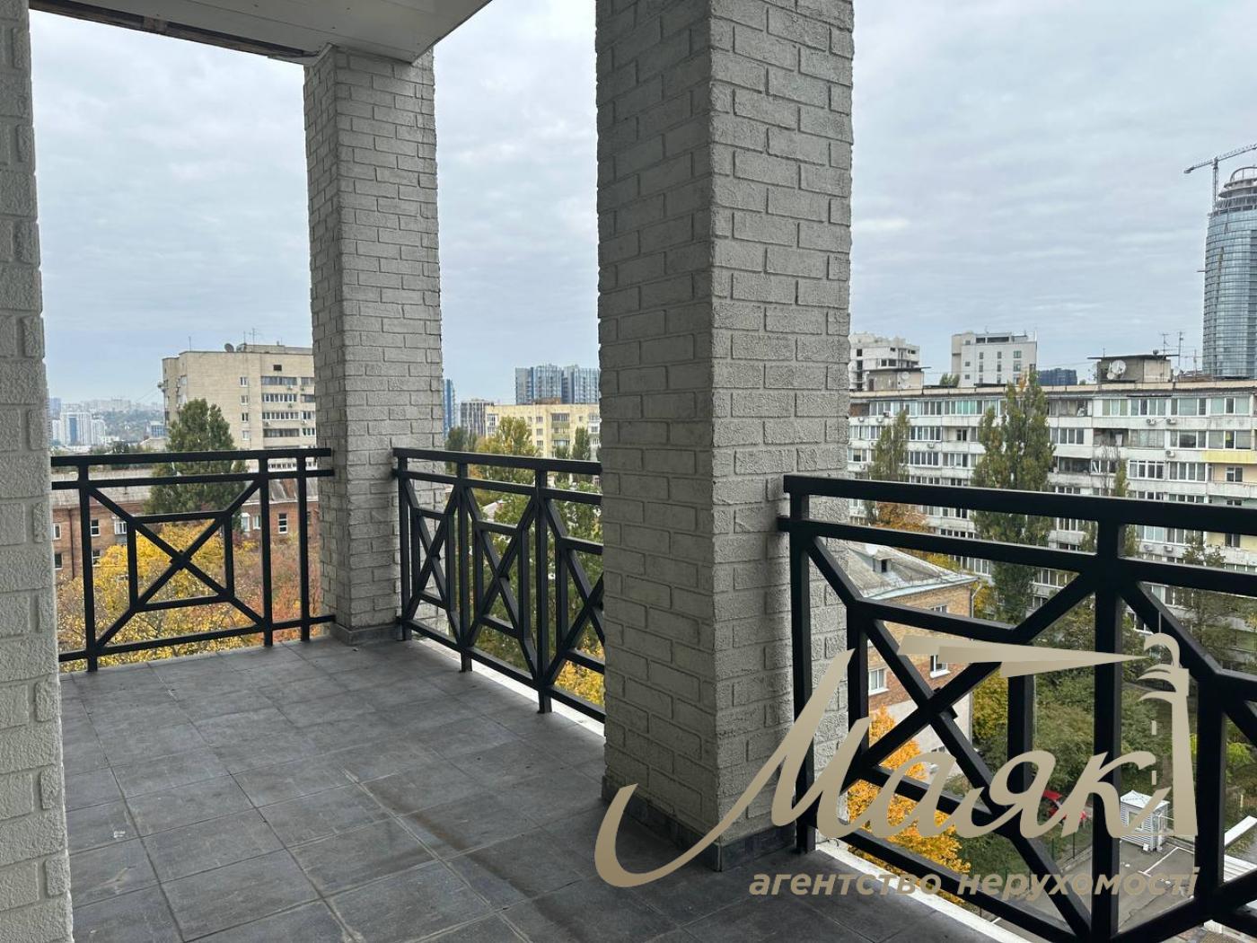 Оренда офісу 914м2 по вул.Міхновського, Звіринецька