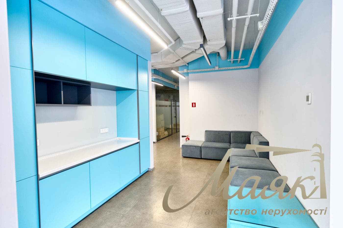 Rent an autonomous office in BP "Europassage", 225m², stm. Olimpiyskaya, Center, Kyiv