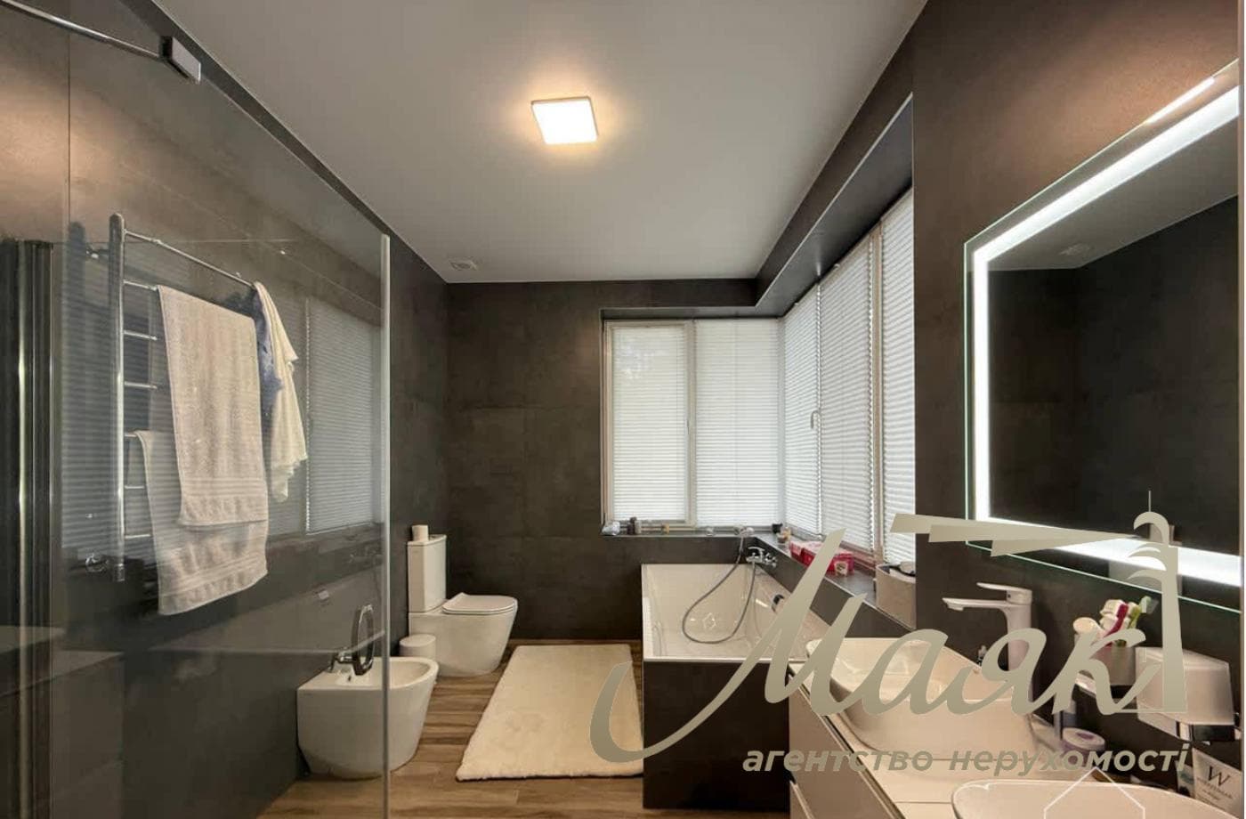 Продаж 2-х поверхового будинку 220м2, КМ Нова Ходосівка