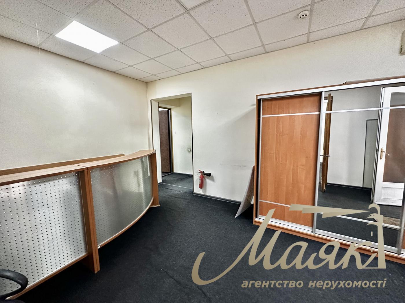 Rent Office 180m2, st. Lumumba Patrice, Pechersk