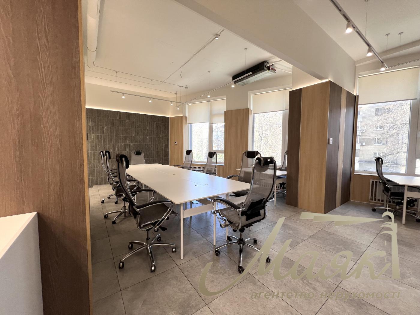 Оренда офісу 250 кв.м в ЖК А52 вул. Січових Стрільців (Артема), 44-А