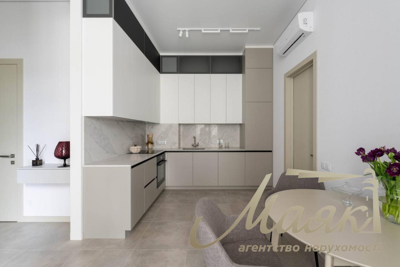 Продаж 2к квартири 63 м2 у клубному будинку Hidden