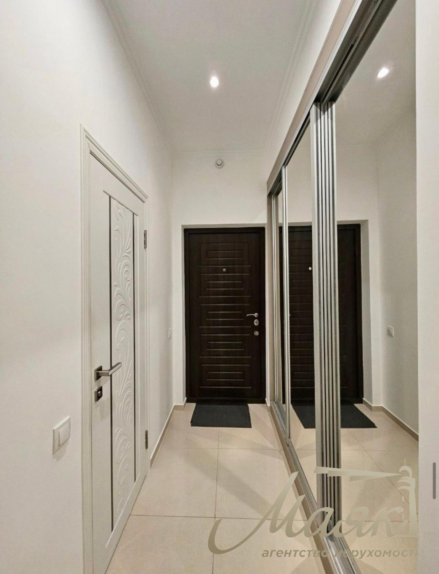 Sale of a 2-room apartment in residential complex 38 Zhemchuzhina.