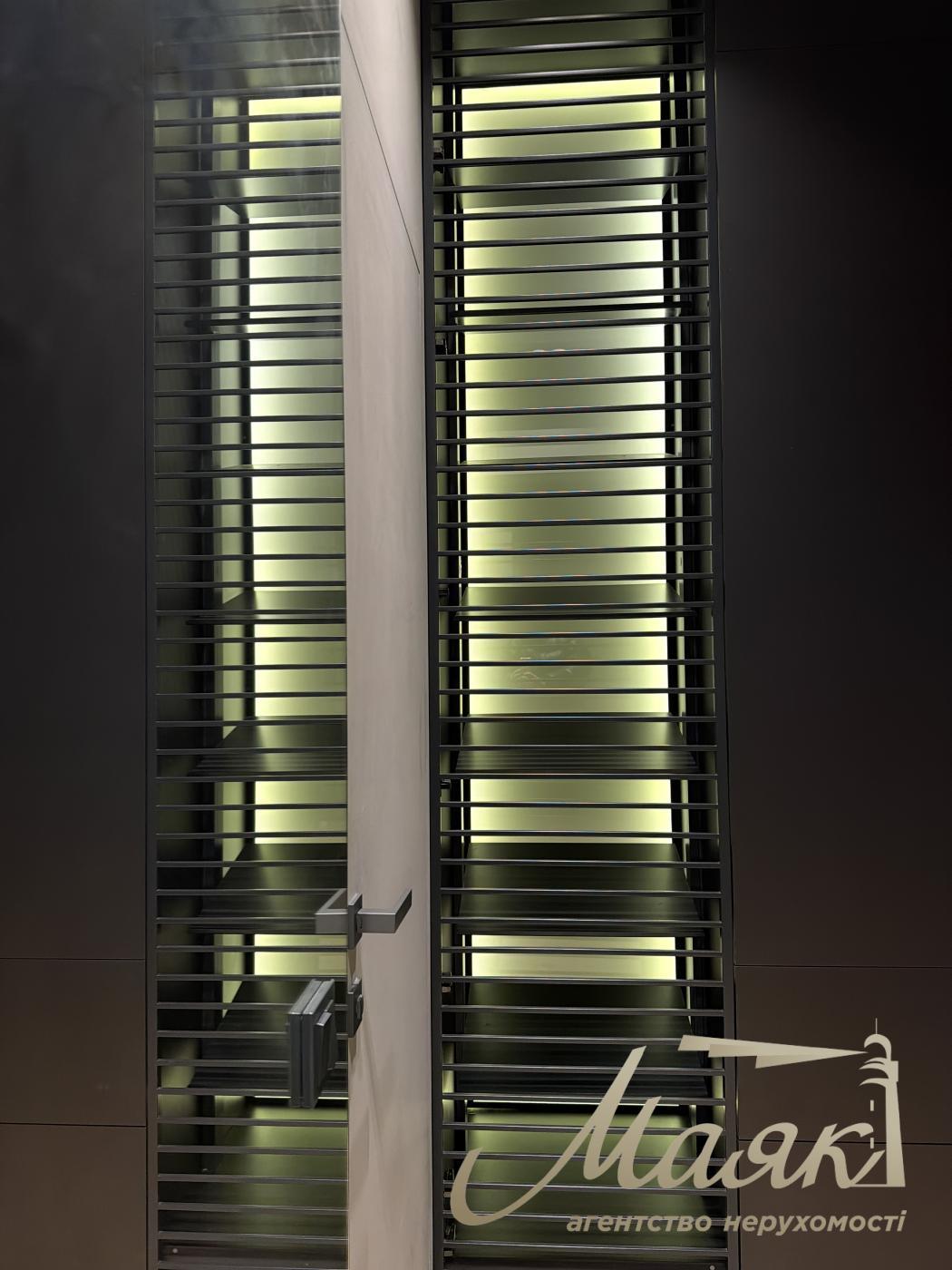 Оренда 3-х кімнатної квартири 130 кв.м. на вул.Преображенська 8Б