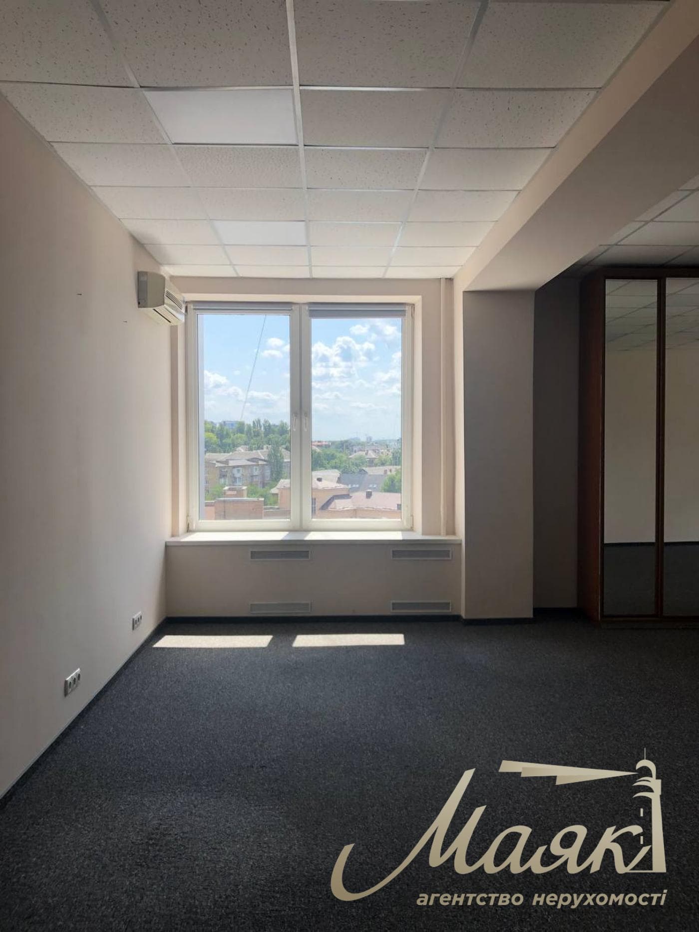 Оренда офісу площею 220 м² у бізнес-центрі «Бастіон», вул. Болсуновська, Печерськ, Центр