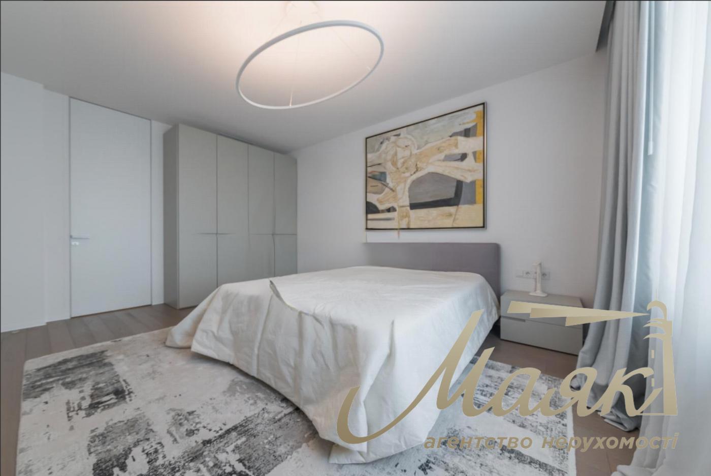 Rent 4-bedroom apartment 200m2 in LCD Novopecherskie Lipki, Andriy Verkhoglyada Street/Dragomirov Street, Pechersk, Kiev