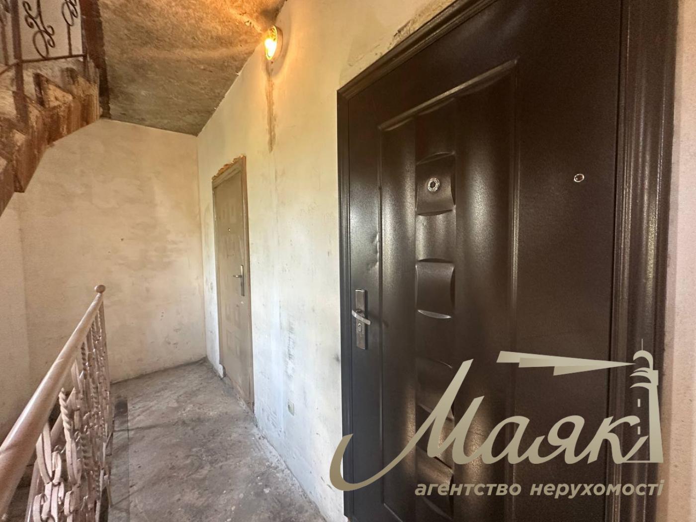 Продажа дома 1000м2 по ул.Ольжича 44, Шевченковский район.