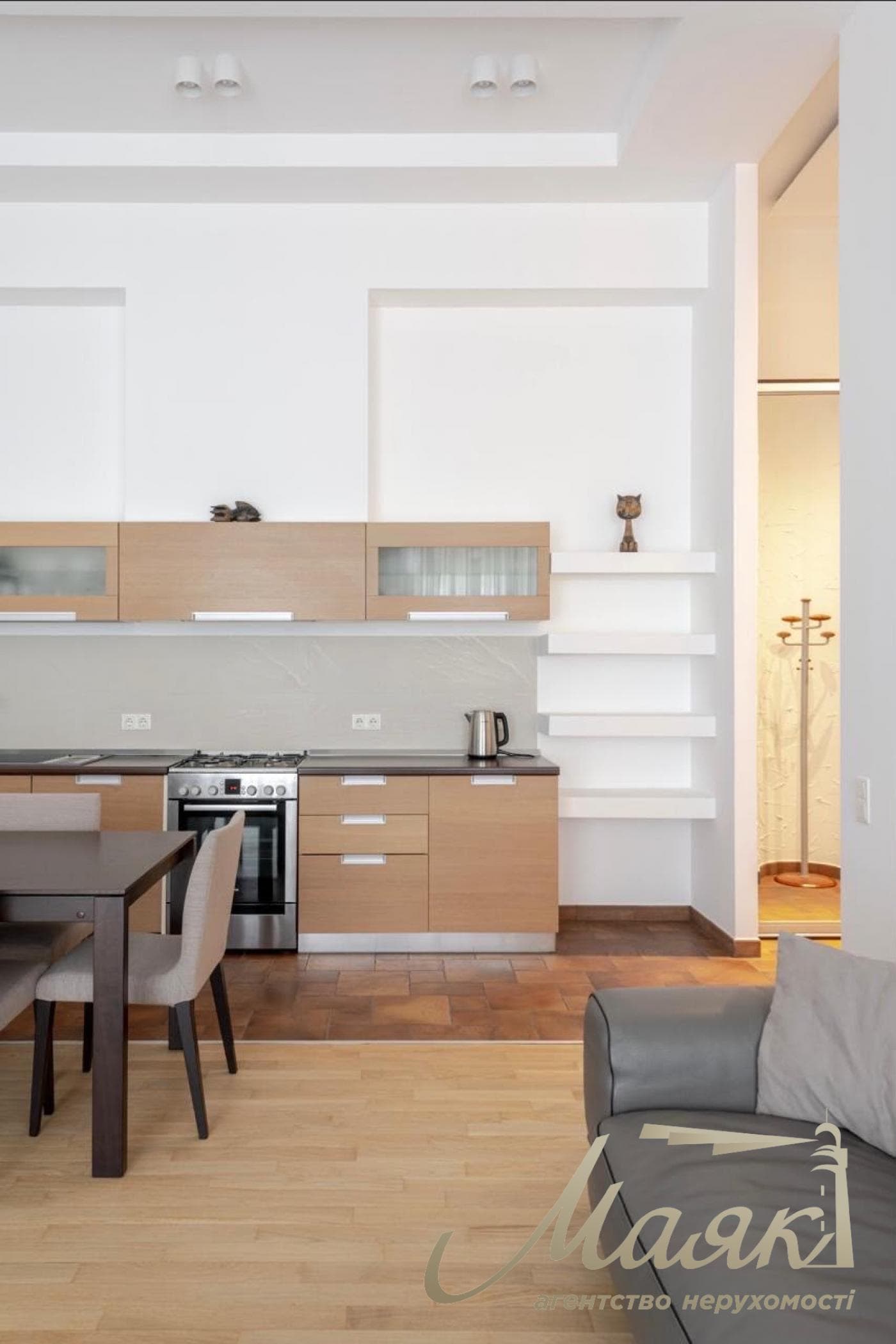 Оренда 3-кімнатної квартири площею 95 м², вулиця Антоновича, 23
