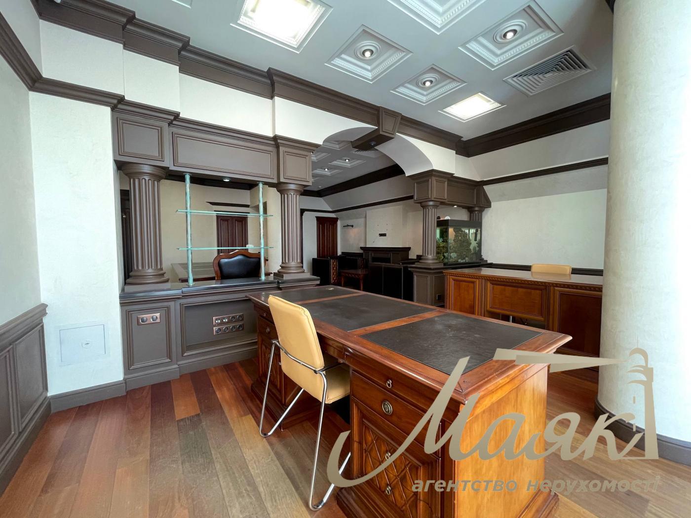 Оренда офісу 170м2 БЦ Сапфір, Хрестовий провулок 2 . Печерський район