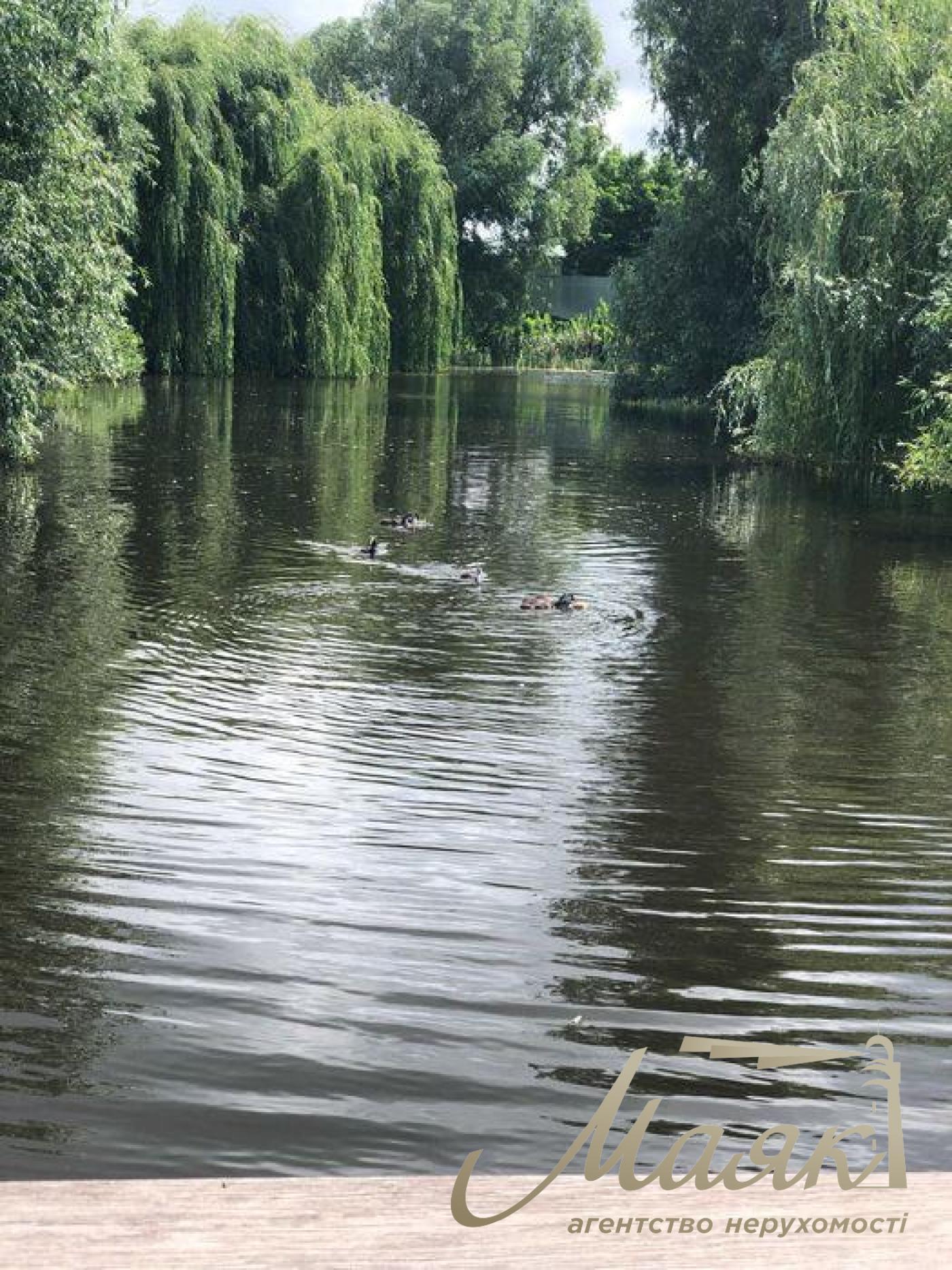 Sale of a 2-storey house 225 sq.m. Osokorki. Darnitsa. Plot 7.7 acres.