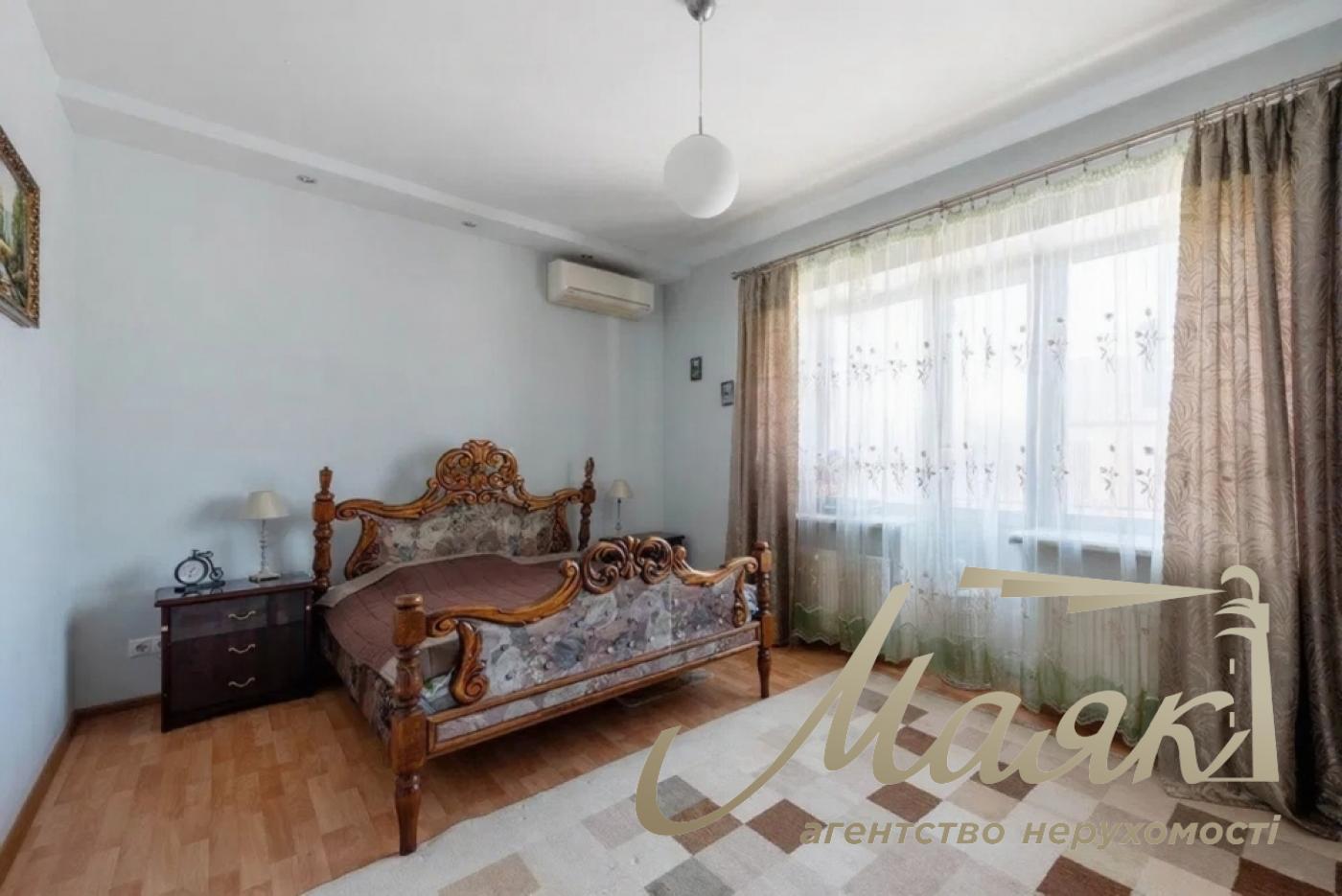 Продажа дома 480м² в Вите-Литовской, Чапаєвка, Голосеевский район, Киев