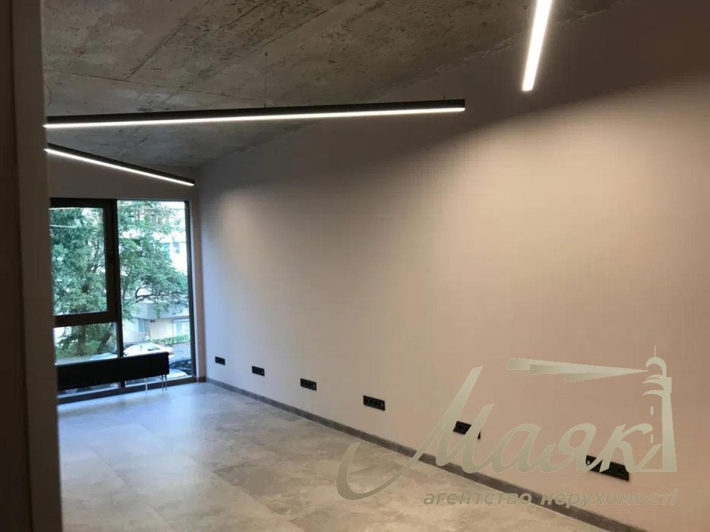 170 m² office space for rent in the Cardinal residential complex, Pechersky District.