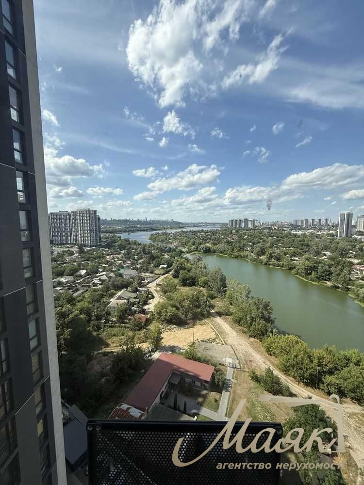 For sale 3k apartment 90m2 LCD Slavutich 2.0