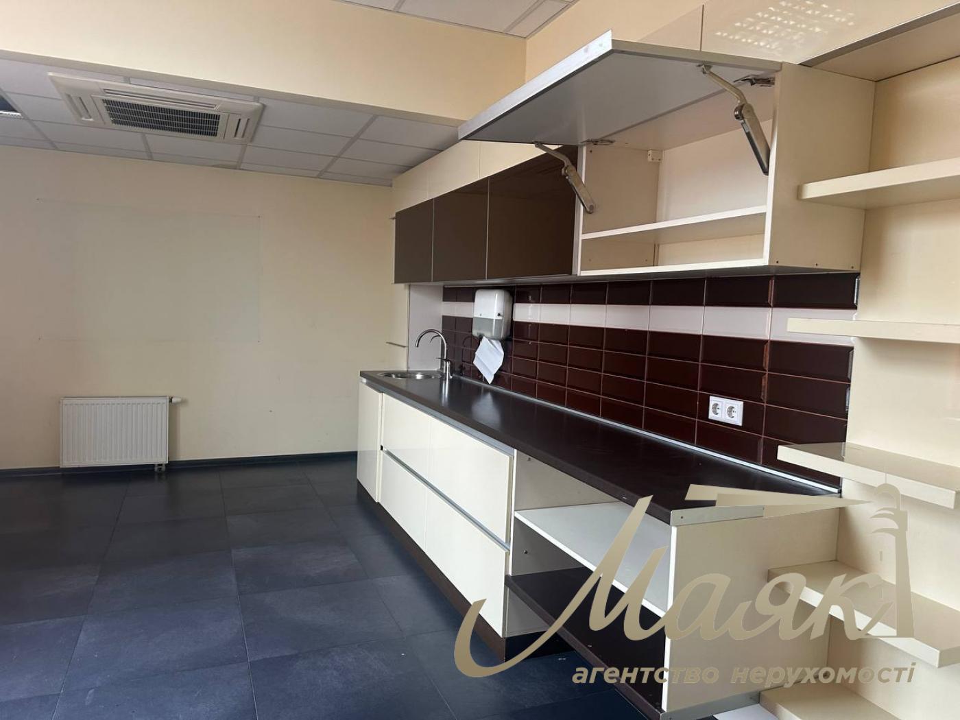 Оренда офісу 914м2 по вул.Міхновського, Звіринецька