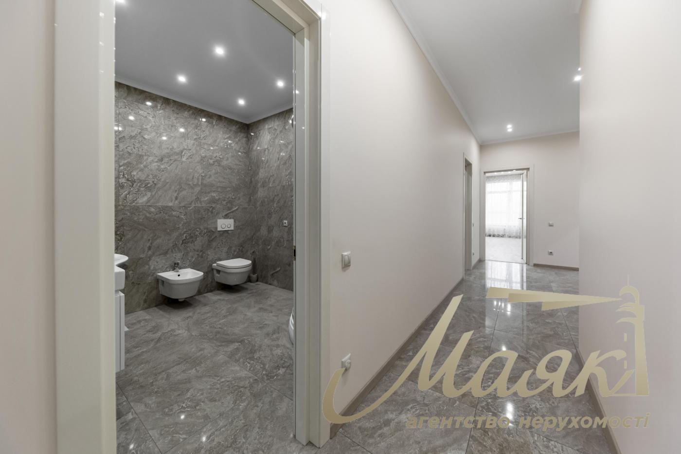 Продажа квартиры 200м2 в центре Кловский спуск, 7