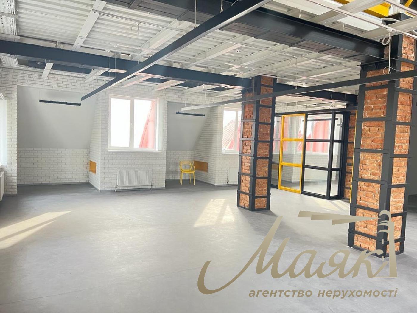 Аренда офиса 723 кв.м  Маккейна Дружбы Народов Печерск Центр