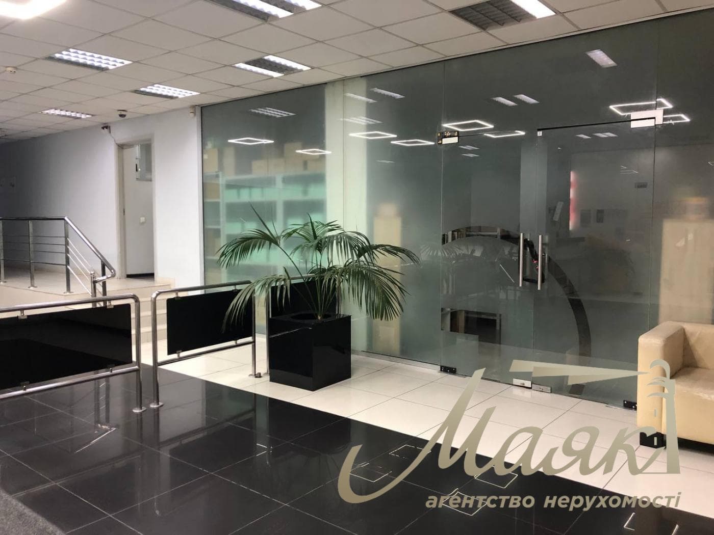 Оренда офісу площею 220 м² у бізнес-центрі «Бастіон», вул. Болсуновська, Печерськ, Центр