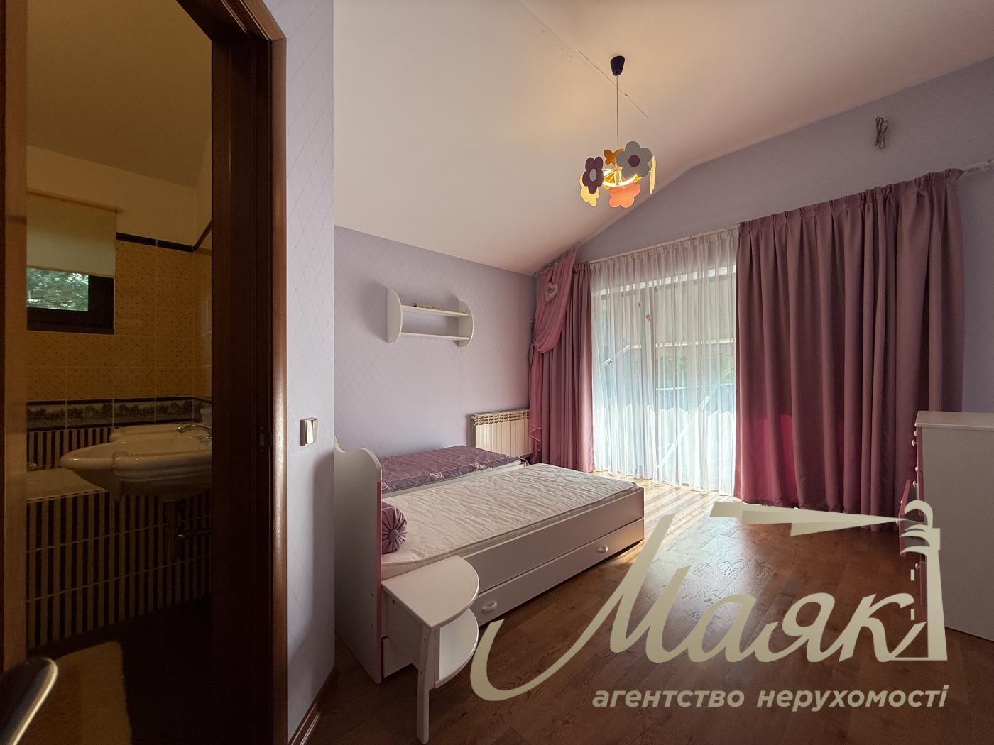 Оренда будинку 400 кв.м з тенісним кортом, великою зеленою територією | Бориспільський район| с.Гора