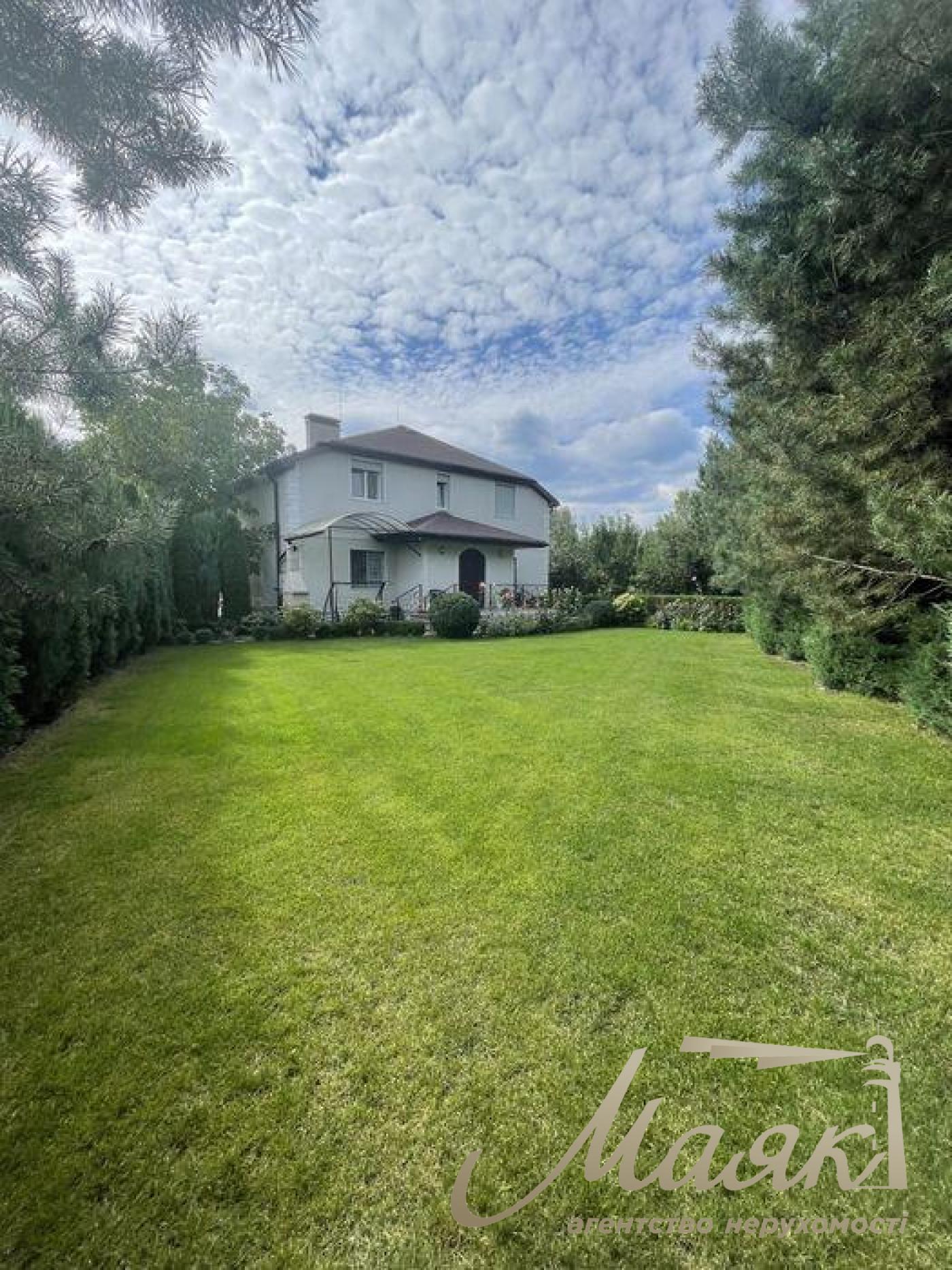 Sale of a 2-storey house in Rudyki. House area 254 sq. m. Plot 18 acres.