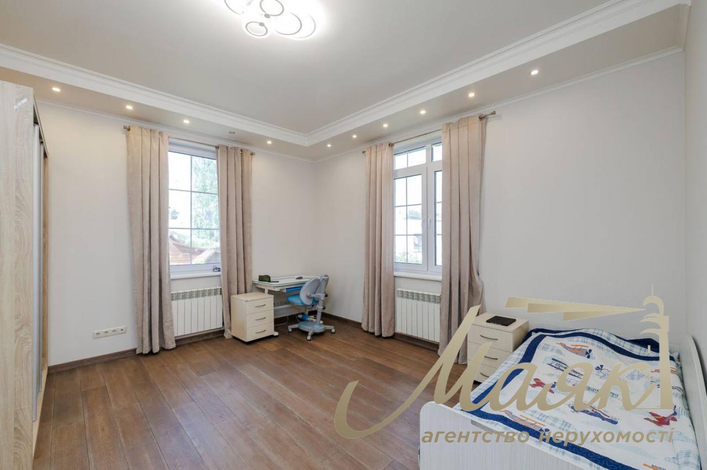 Аренда 2-х этажного дома 240м2, Голосеевский район, Чапаевка.