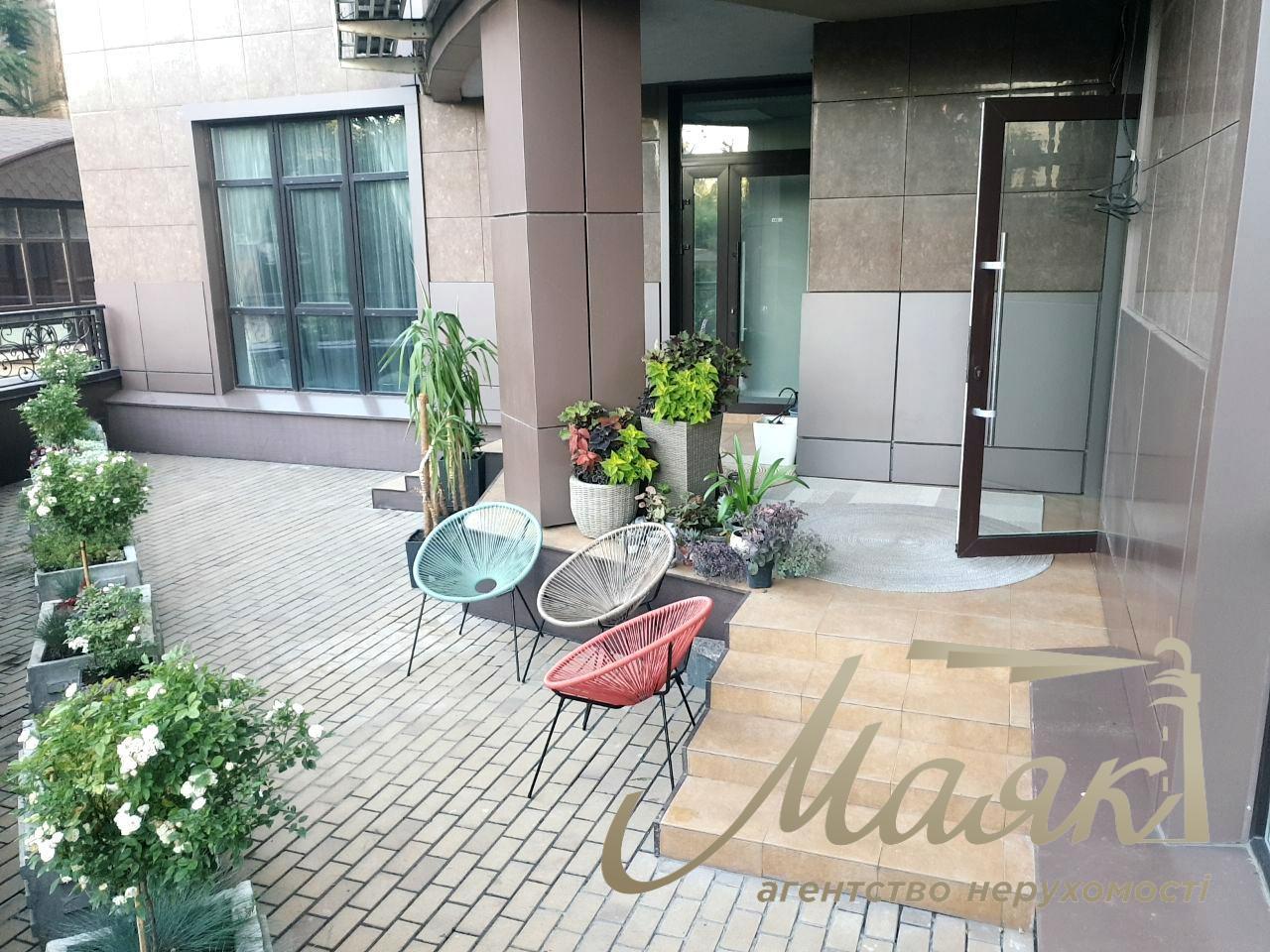 Аренда офиса 190м2 в ЖК Покровский Посад, ул.Глибочицкая.