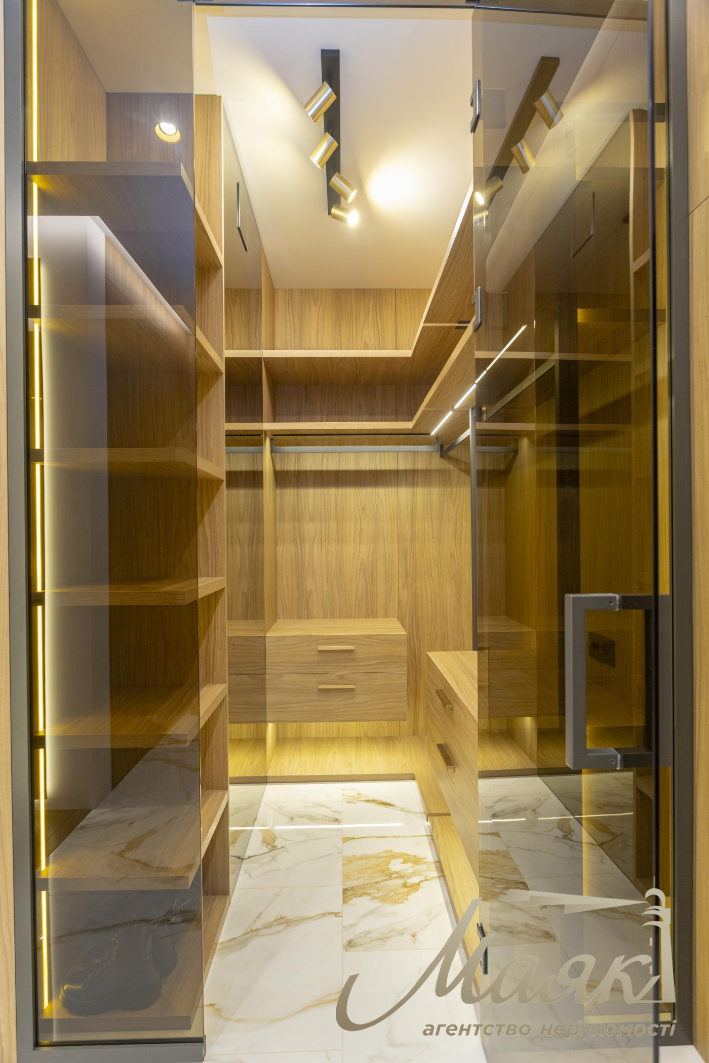 Продажа 2к квартиры 50м2, ЖК Французский квартал 2, ул. Джона Маккейна, Печерський район.