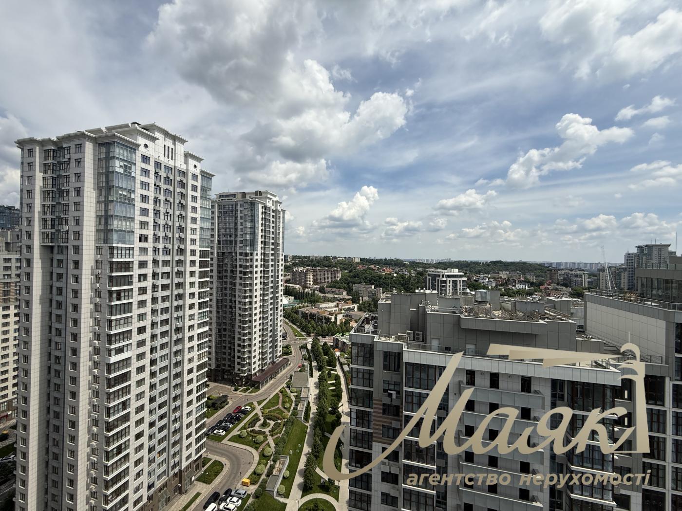 Sale of apartment/penthouse with view in residential complex Novopecherskie Lipki, Andreya Verkhoglyada street, Pechersky district, Kyiv