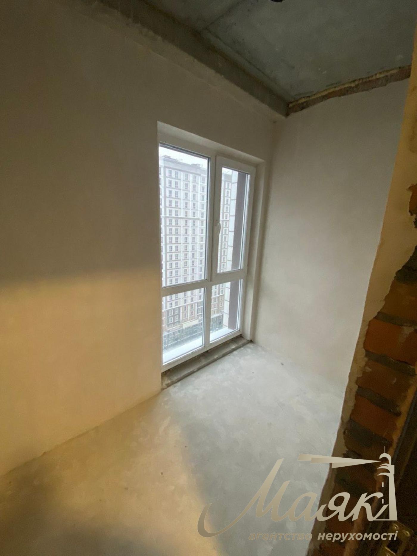 Sale of 2-room apartment in the New England residential complex by assignment, Maksimovicha St.