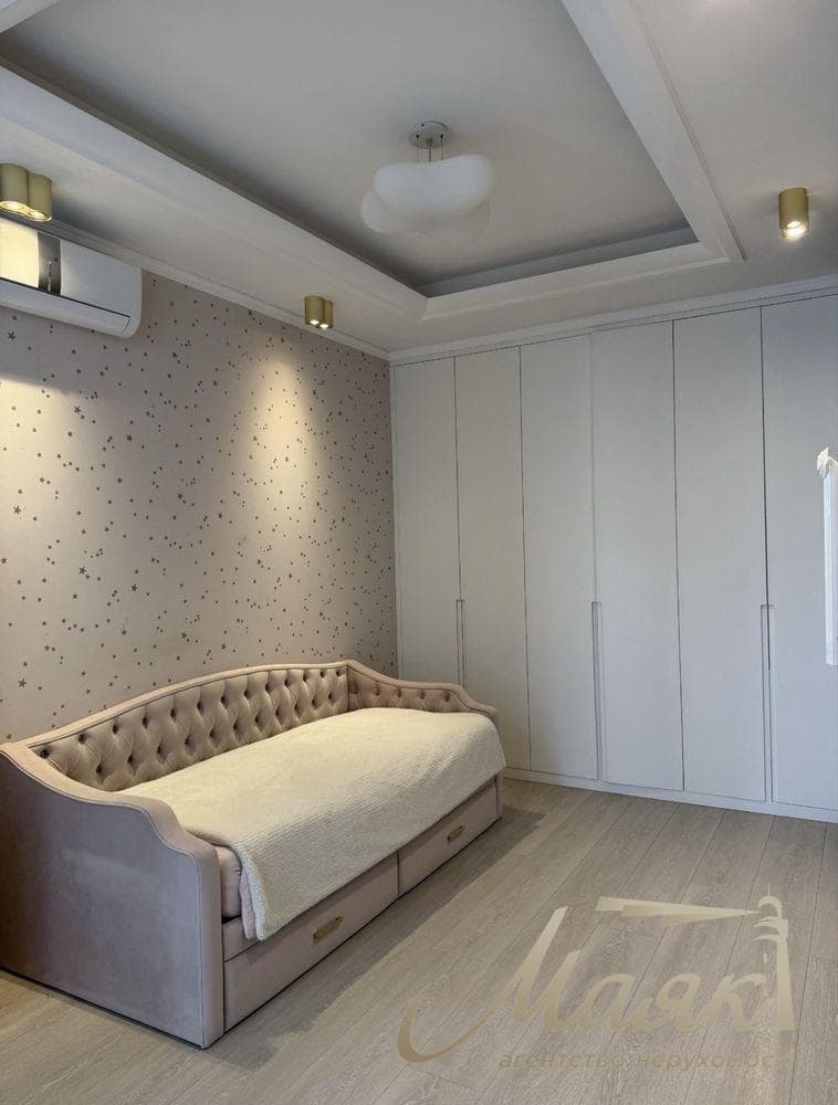 Продаж 2-кімнатної квартири площею 83 м² у ЖК «Французький квартал»