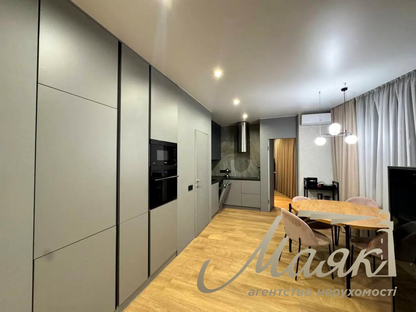 Аренда 3-комнатной квартиры в ЖК "New York concept house", Центр