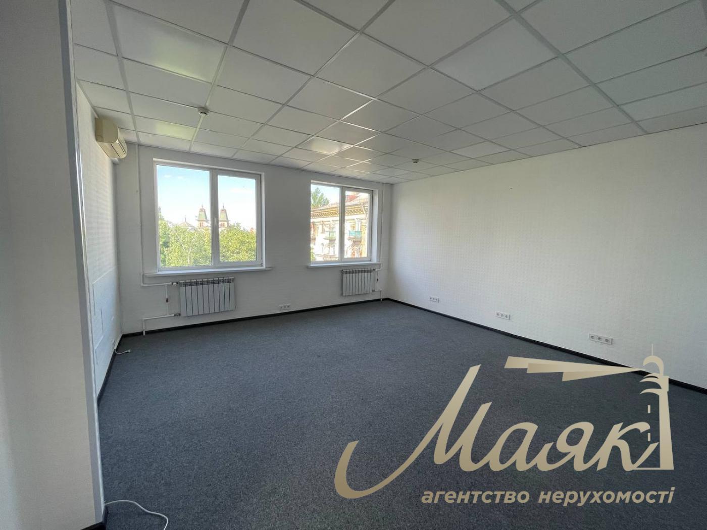 Аренда офисного помещения 270м2 в центре, Лукьяновка