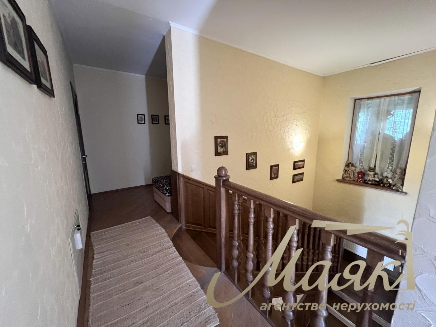Продаж 3-х поверхового будинку 380м2, Крушинка