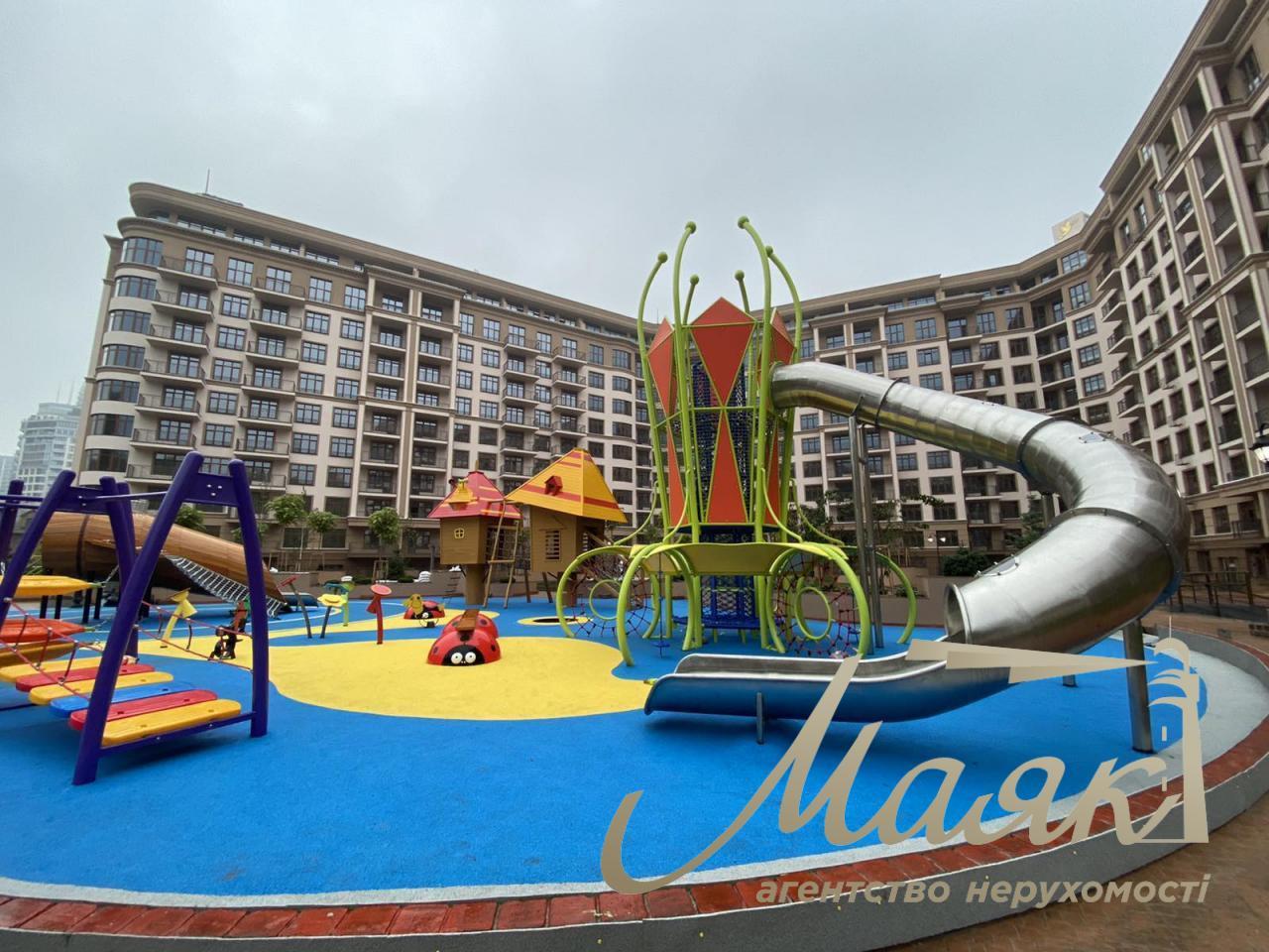 Spacious apartment 119m2 in residential complex 52 Zhemchuzhina